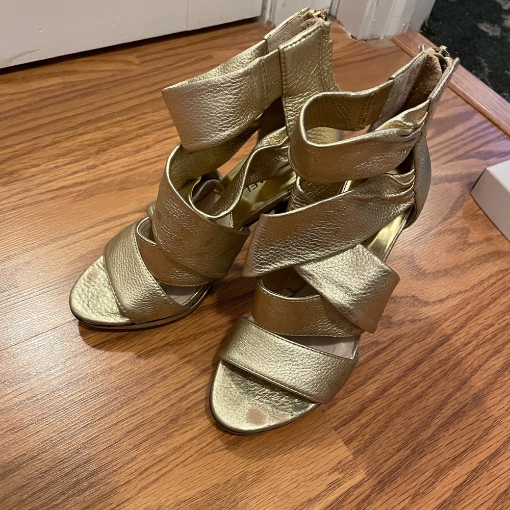 BCBG Gold Evening shoes